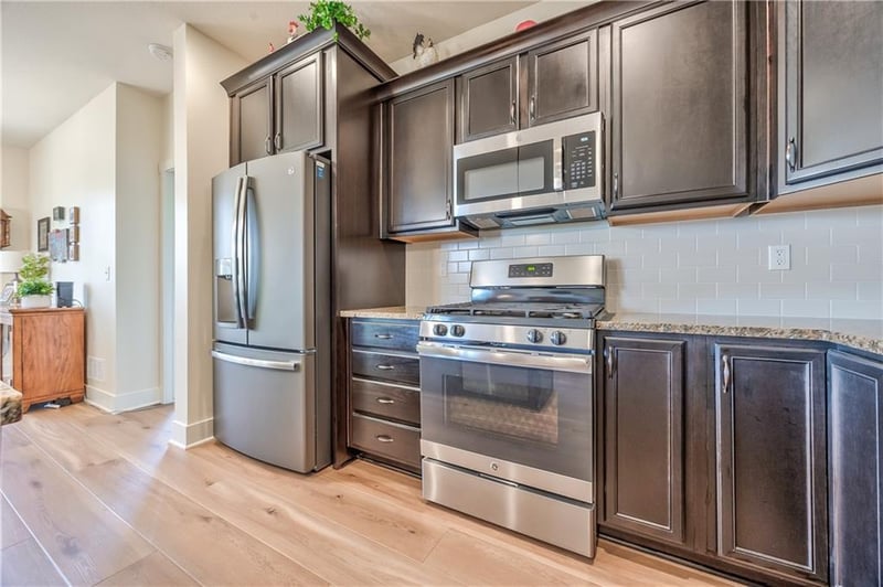 23728 92nd Ter, Lenexa, KS 66227