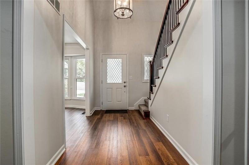 6334 108th St, Overland Park, KS 66211
