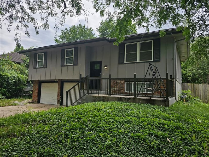 108 Baker St, Buckner, MO 64016