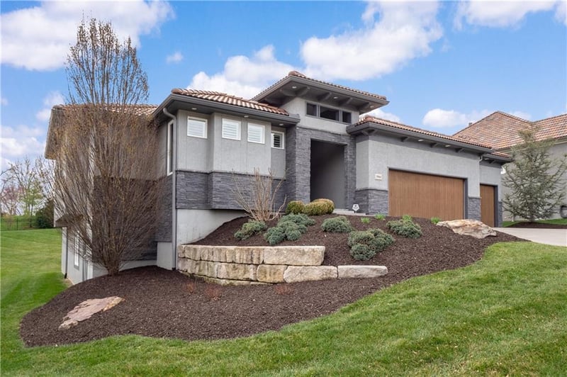 5961 Cosby Ave, Kansas City, MO 64151