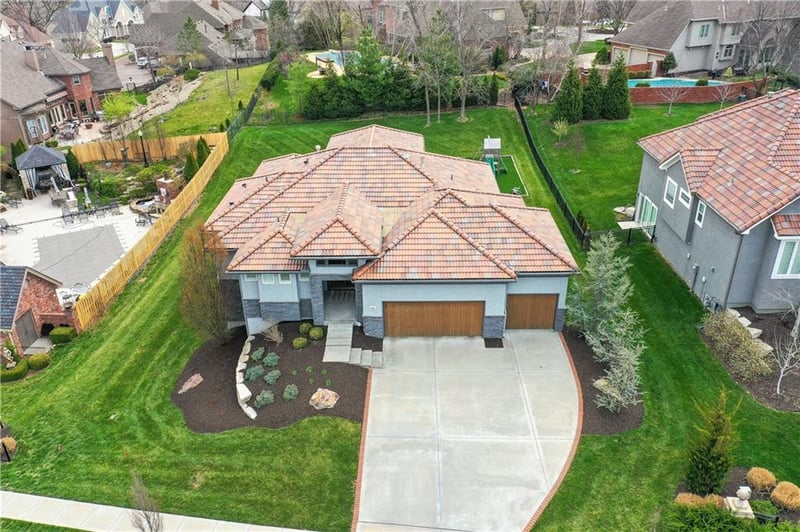 5961 Cosby Ave, Kansas City, MO 64151