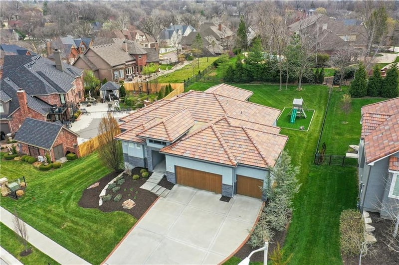 5961 Cosby Ave, Kansas City, MO 64151