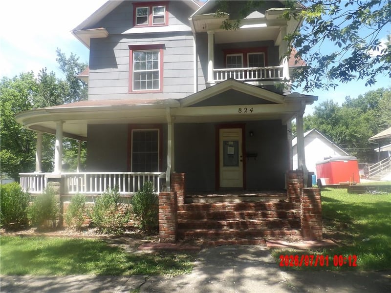 824 North St, Iola, KS 66749