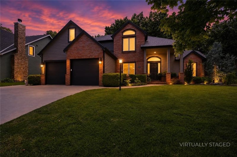 801 Fox Chase Ct, Lawrence, KS 66049