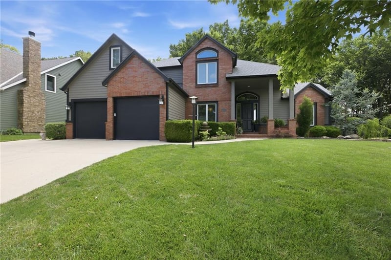 801 Fox Chase Ct, Lawrence, KS 66049