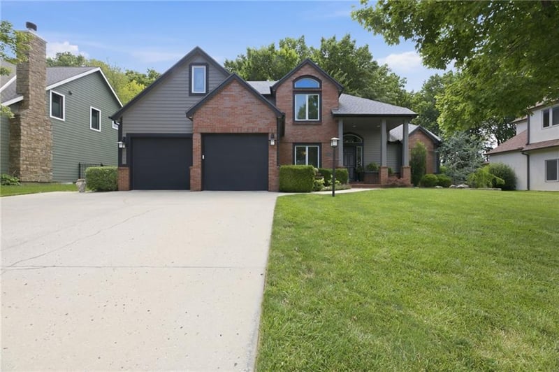 801 Fox Chase Ct, Lawrence, KS 66049
