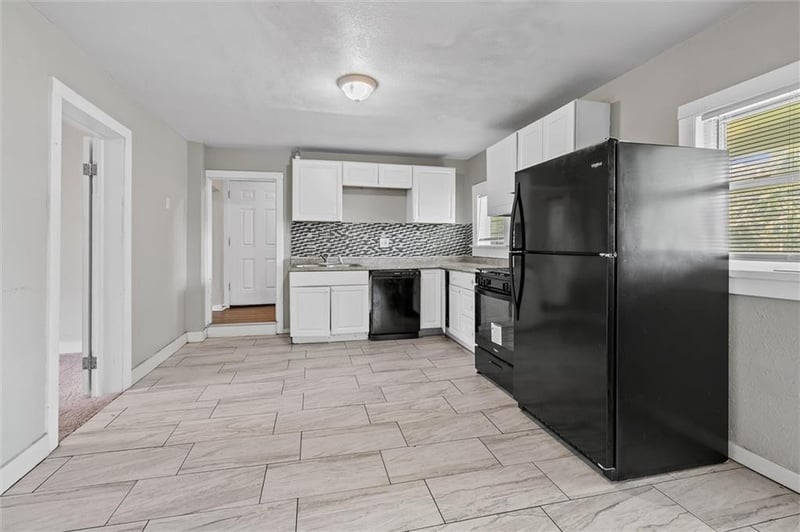 432 Blue Ridge Blvd, Kansas City, MO 64125
