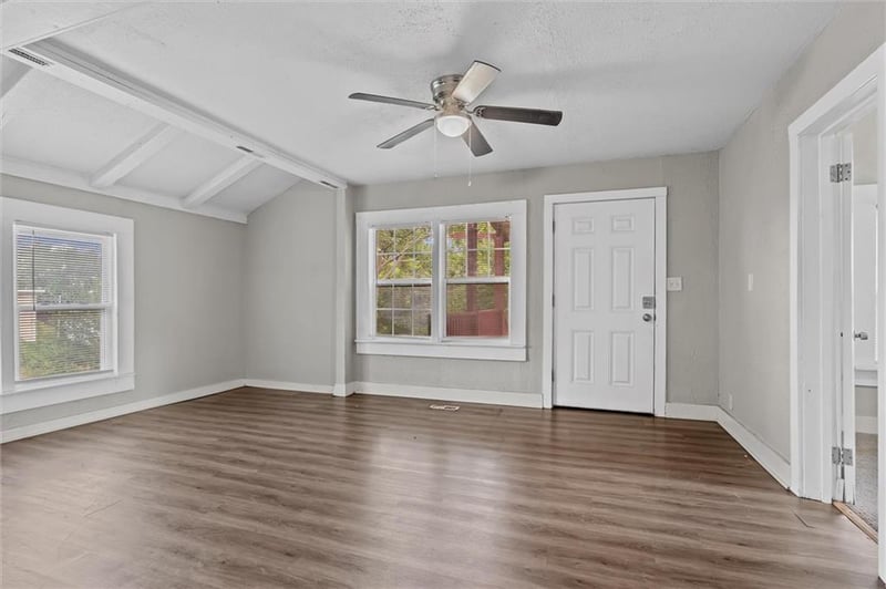 432 Blue Ridge Blvd, Kansas City, MO 64125
