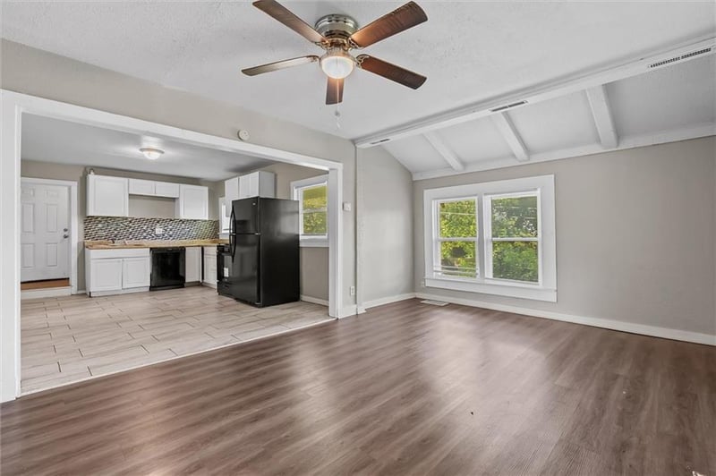 432 Blue Ridge Blvd, Kansas City, MO 64125