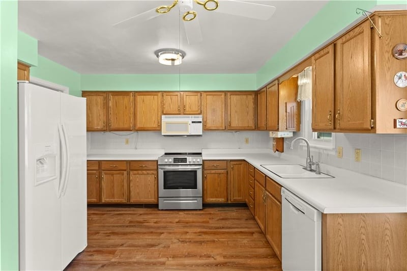11813 47th Ter, Kansas City, MO 64133