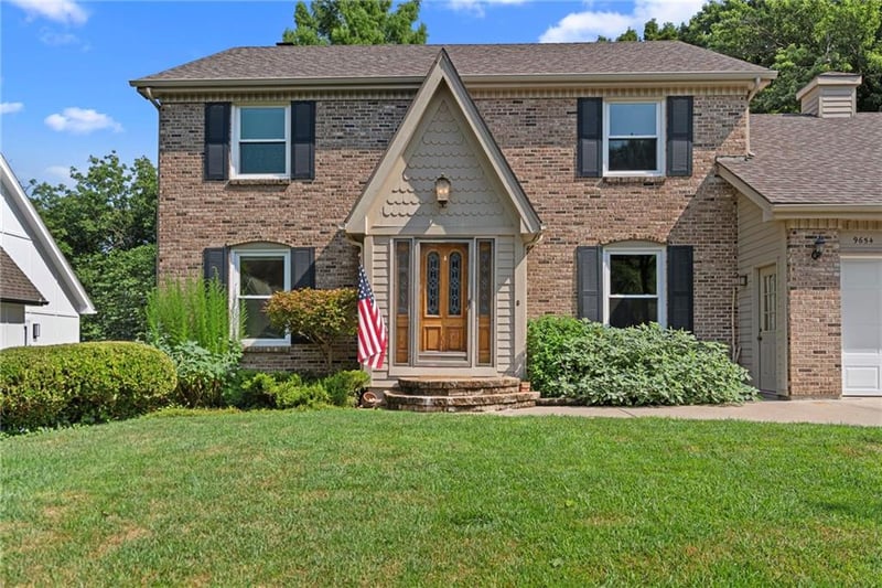 9654 116th St, Overland Park, KS 66210