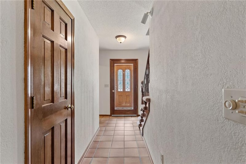 9654 116th St, Overland Park, KS 66210