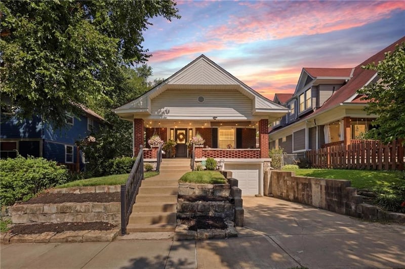 4163 Holly St, Kansas City, MO 64111