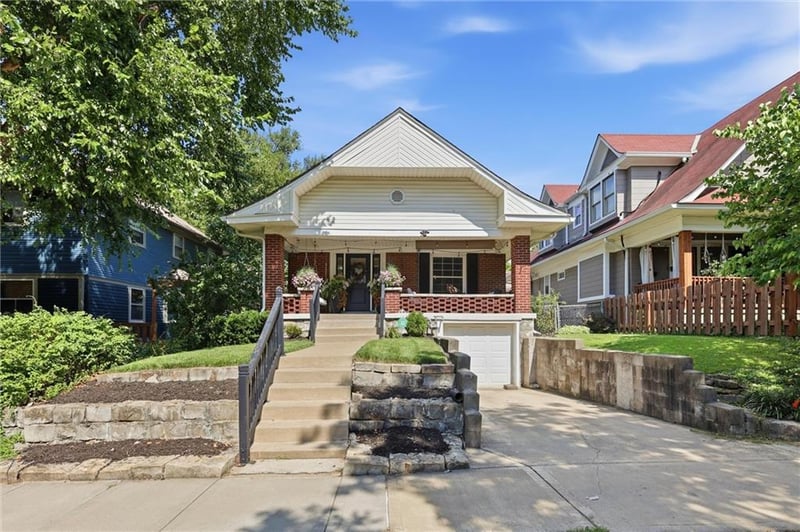 4163 Holly St, Kansas City, MO 64111