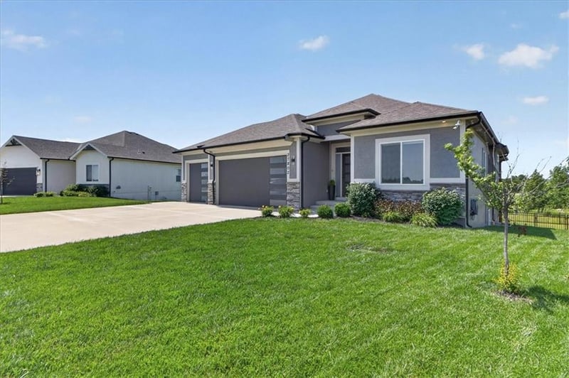 27802 134th St, Lake Lotawana, MO 64086