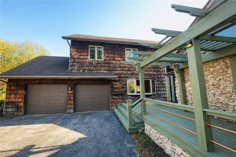 3907 Beach Rd, Lee's Summit, MO 64064
