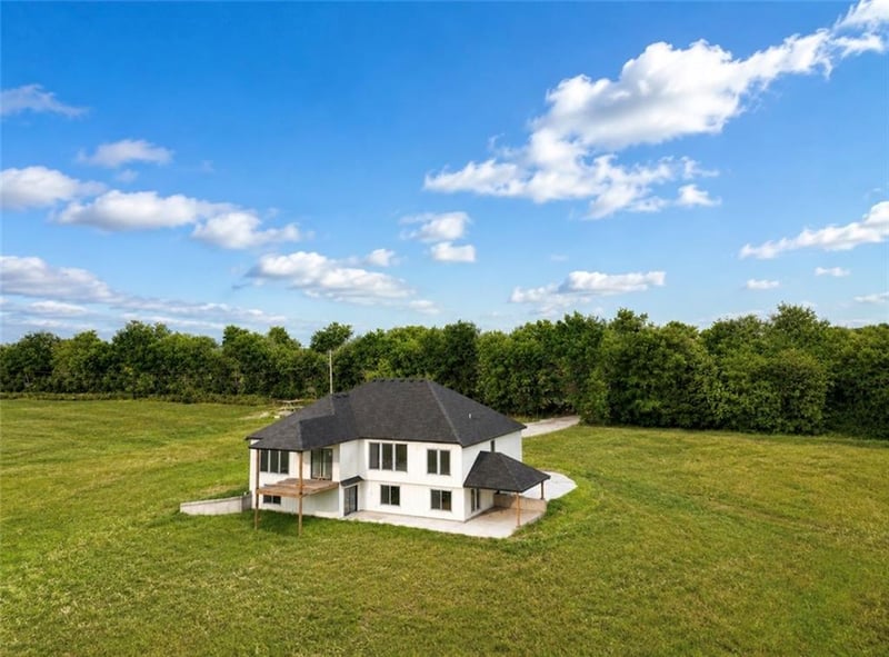 22663 Cherry Tree Ln, Sedalia, MO 65301