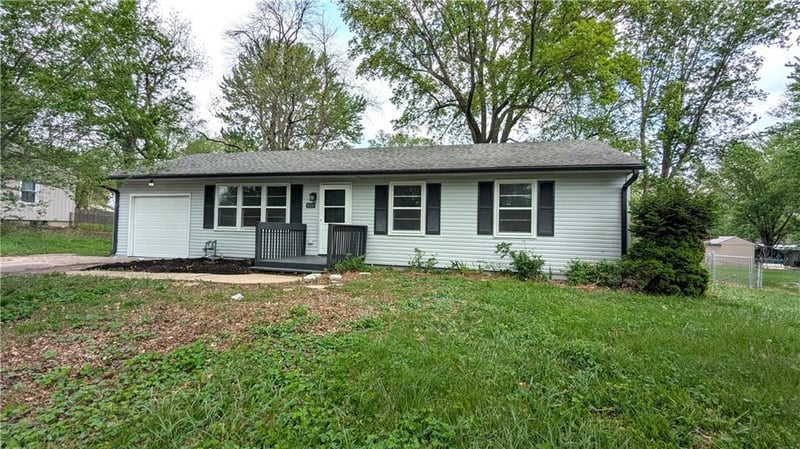 11708 75th St, Raytown, MO 64138