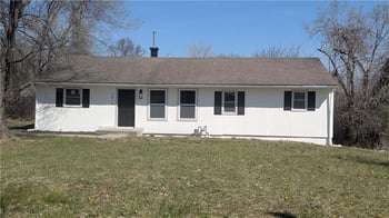 3812 E 93rd St, Kansas City, MO 64132