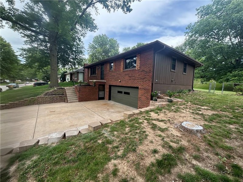 3209 36 Ter, St Joseph, MO 64506