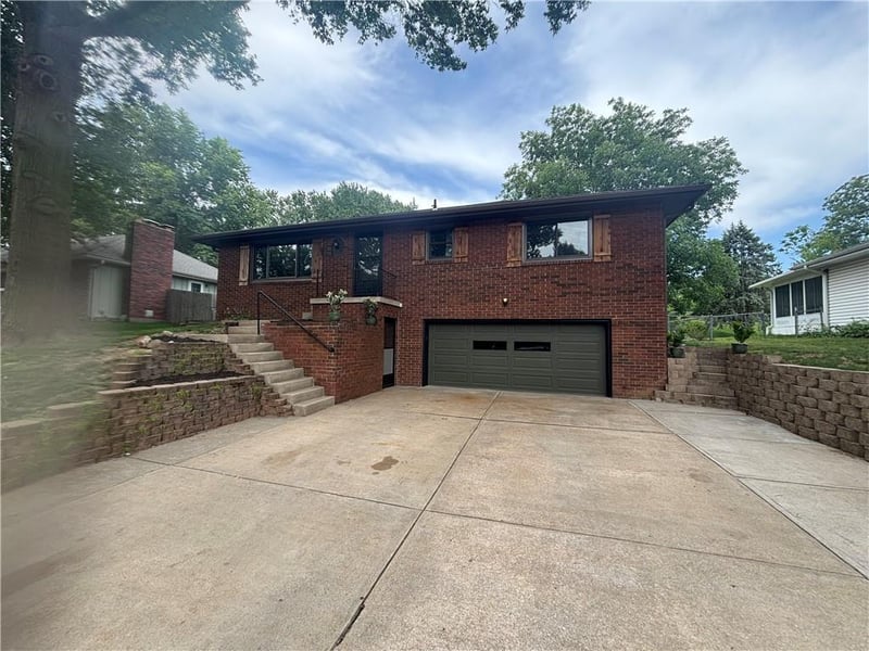 3209 36 Ter, St Joseph, MO 64506