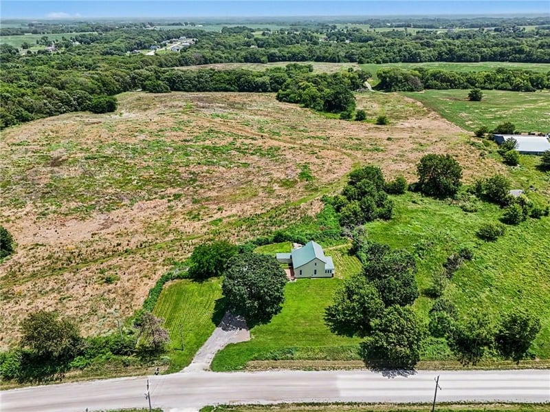 5597 County Line Rd, Trimble, MO 64492