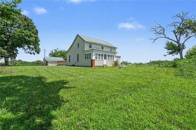 5597 County Line Rd, Trimble, MO 64492