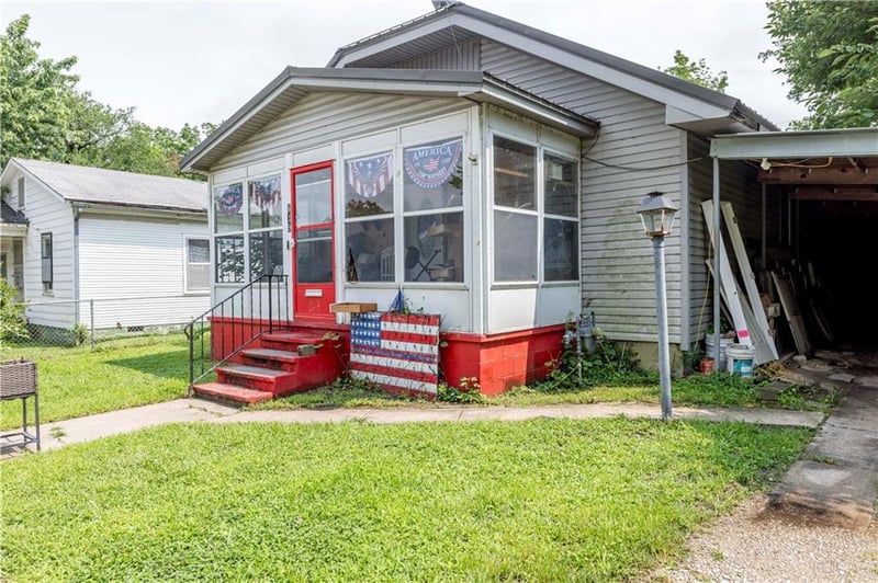 819 Poplar St, Independence, KS 67301