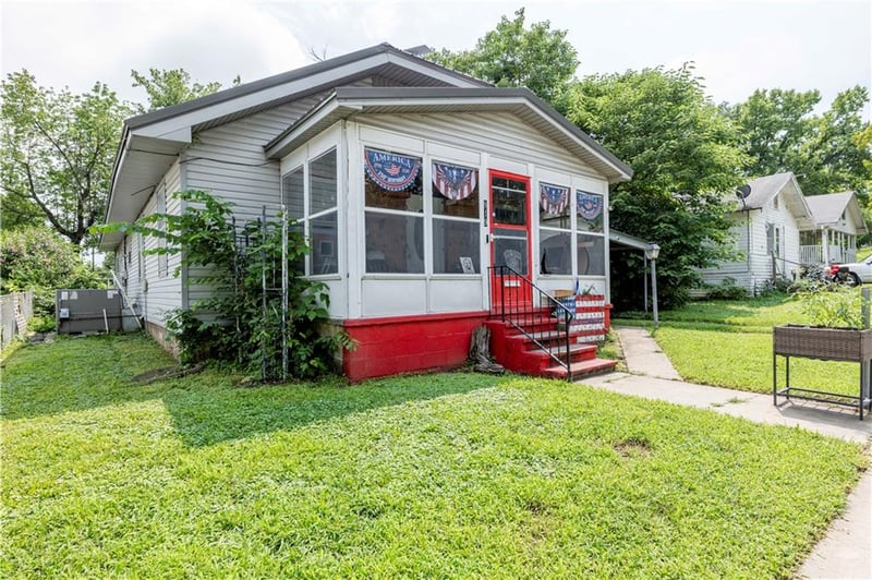 819 Poplar St, Independence, KS 67301