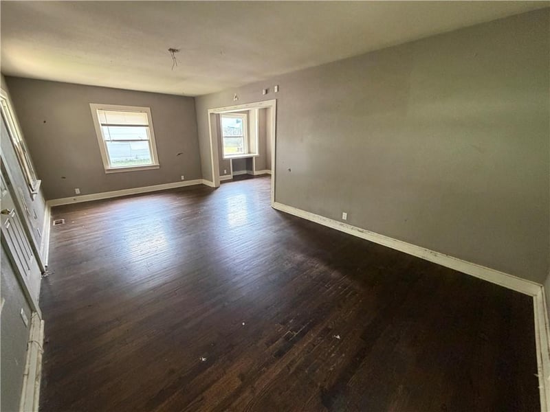 206 Hardy Ave, Independence, MO 64053