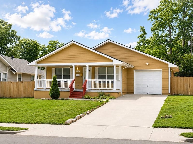224 13th St, Kansas City, KS 66102