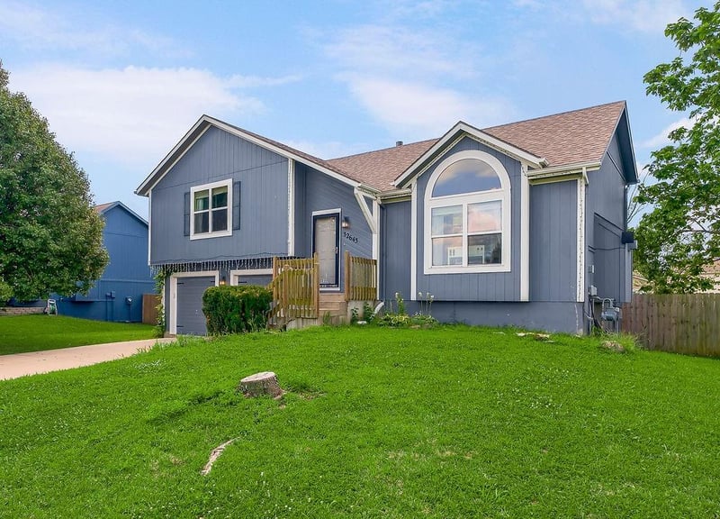 32643 172nd St, Gardner, KS 66030