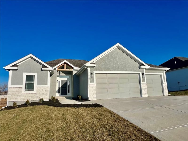 2144 Deerfield Ter, Liberty, MO 64068
