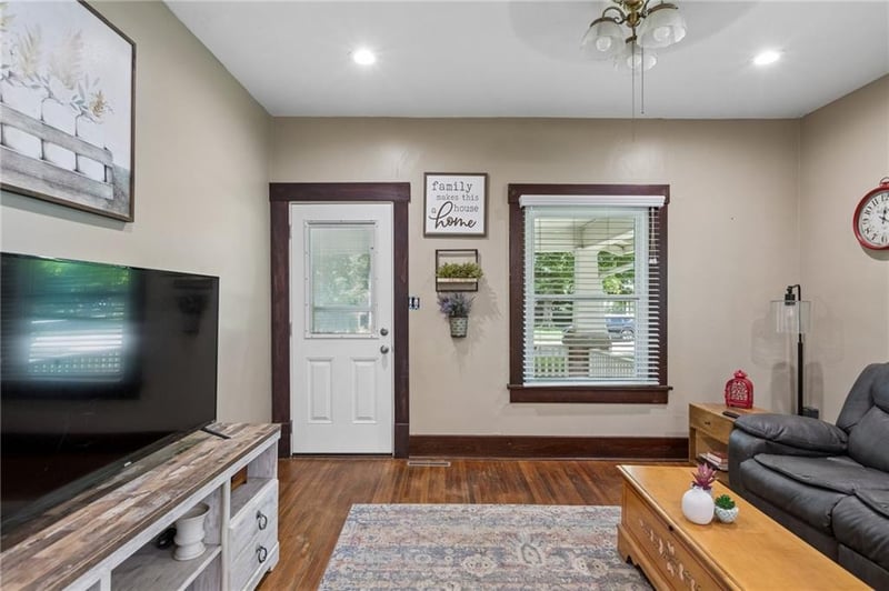 410 5th Ave, Garnett, KS 66032