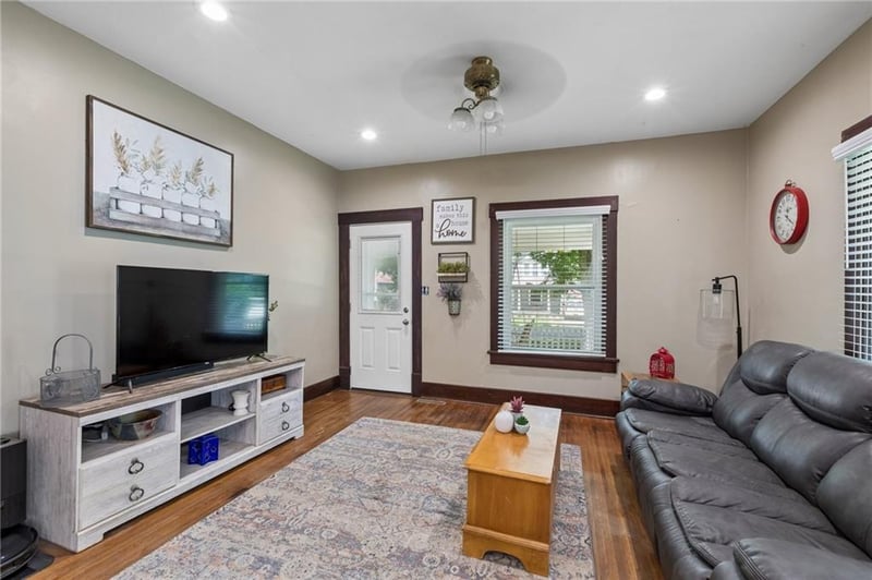 410 5th Ave, Garnett, KS 66032