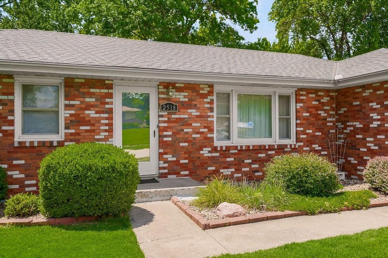 2518 82nd Ter, Kansas City, KS 66109