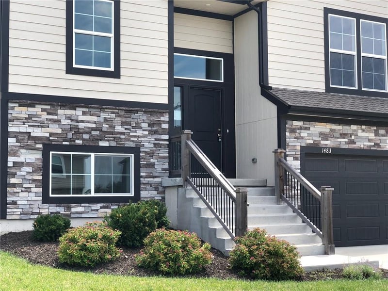 1483 162nd Ct, Basehor, KS 66007