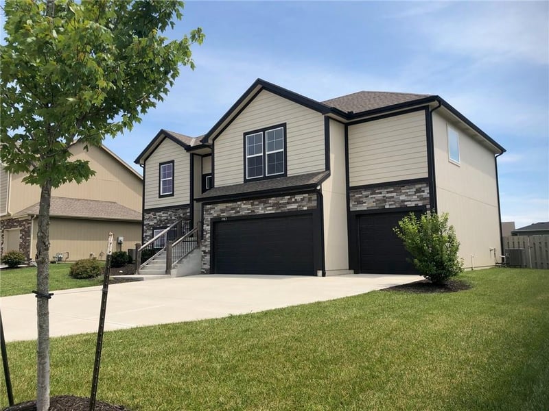 1483 162nd Ct, Basehor, KS 66007