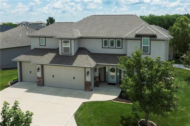 1609 95th St, Kansas City, MO 64155