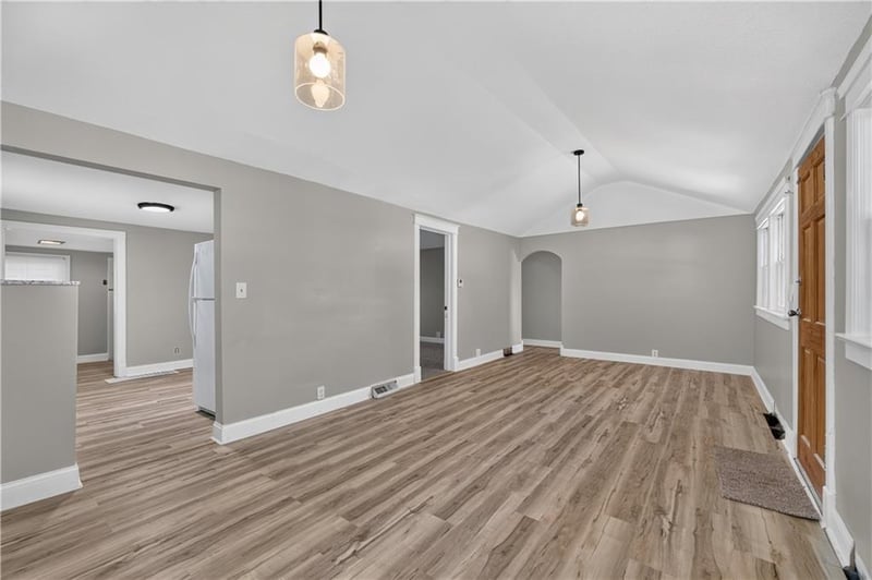 225 Hardy Ave, Independence, MO 64053