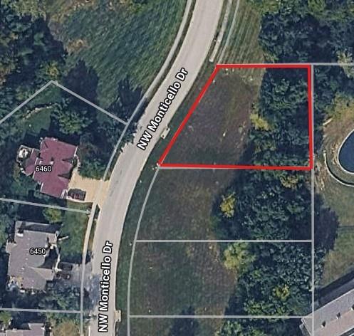 6443 Monticello Dr, Parkville, MO 64152