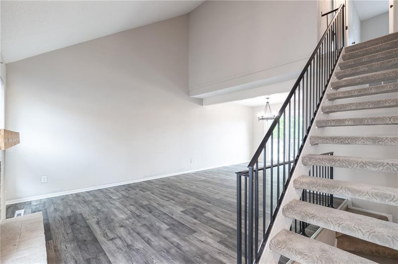 5722 London Ave, Kansas City, MO 64152
