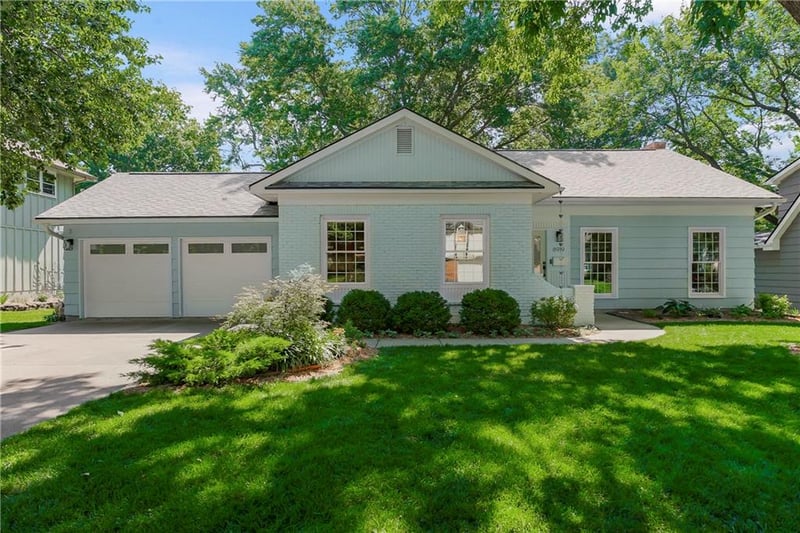 8919 Hadley St, Overland Park, KS 66212