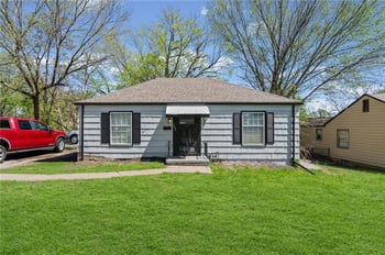7622 Sni A Bar Rd, Kansas City, MO 64129