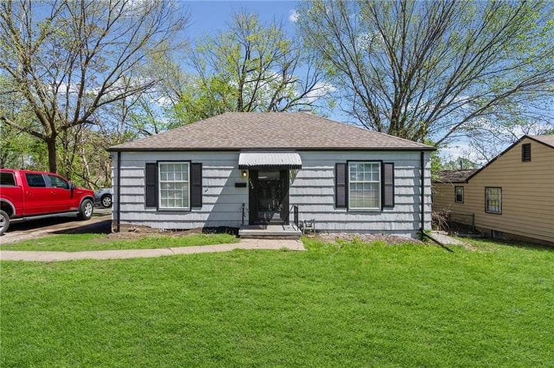 7622 Sni A Bar Rd, Kansas City, MO 64129