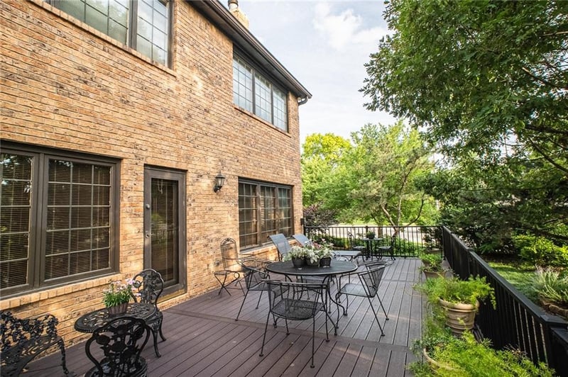 12668 Sherwood Dr, Leawood, KS 66209