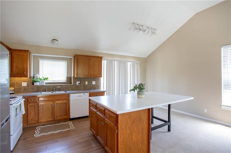 227 71st St, Kansas City, KS 66112
