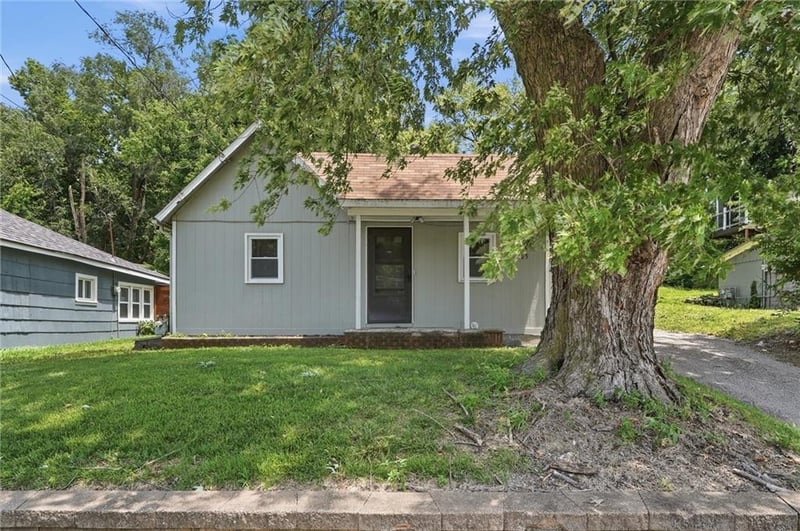 205 4th St, Kansas City, KS 66111