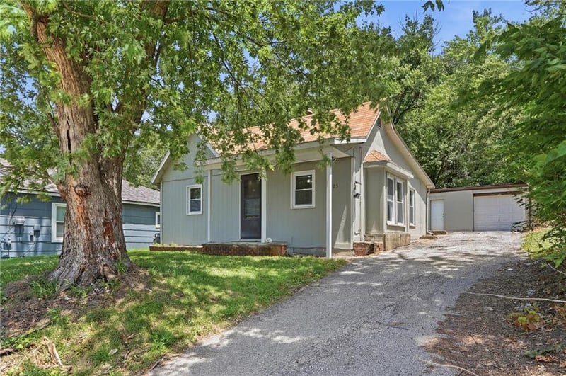 205 4th St, Kansas City, KS 66111