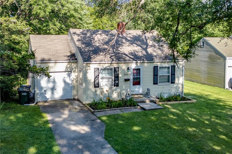 2022 Kentucky St, Lawrence, KS 66046